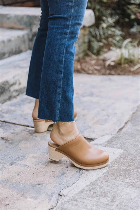 women's dressy clogs.